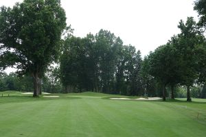 Firestone (South) 11th Approach